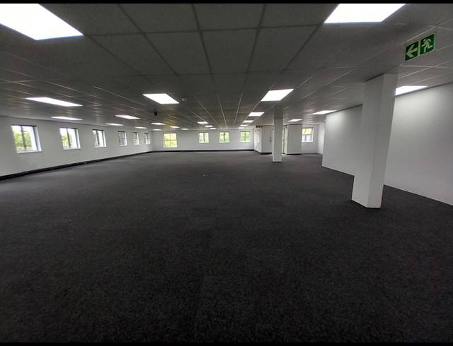 363M² OFFICE TO LET IN BRYANSTON